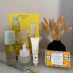 Beekman 1802 Healthy Skin Barrier Set Plus Travel Size GOAT Milk Soap